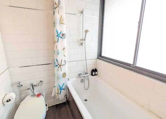 Executive 1br And Sofa Bed 150m To Nana Bts Bangkok